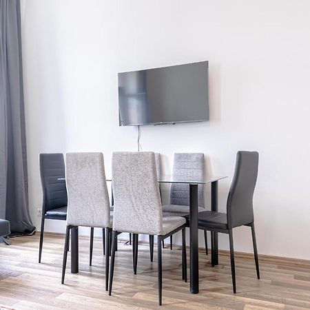 Explore Vienna 2Br And 1Lr Retreat Near Westbahnhof Bagian luar foto