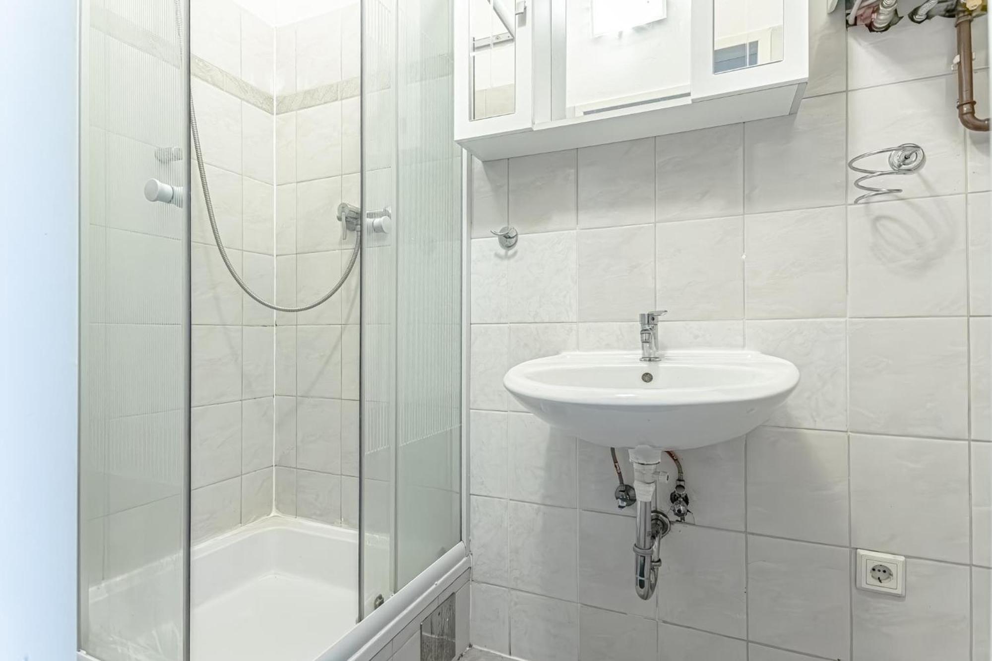 Explore Vienna 2Br And 1Lr Retreat Near Westbahnhof Bagian luar foto