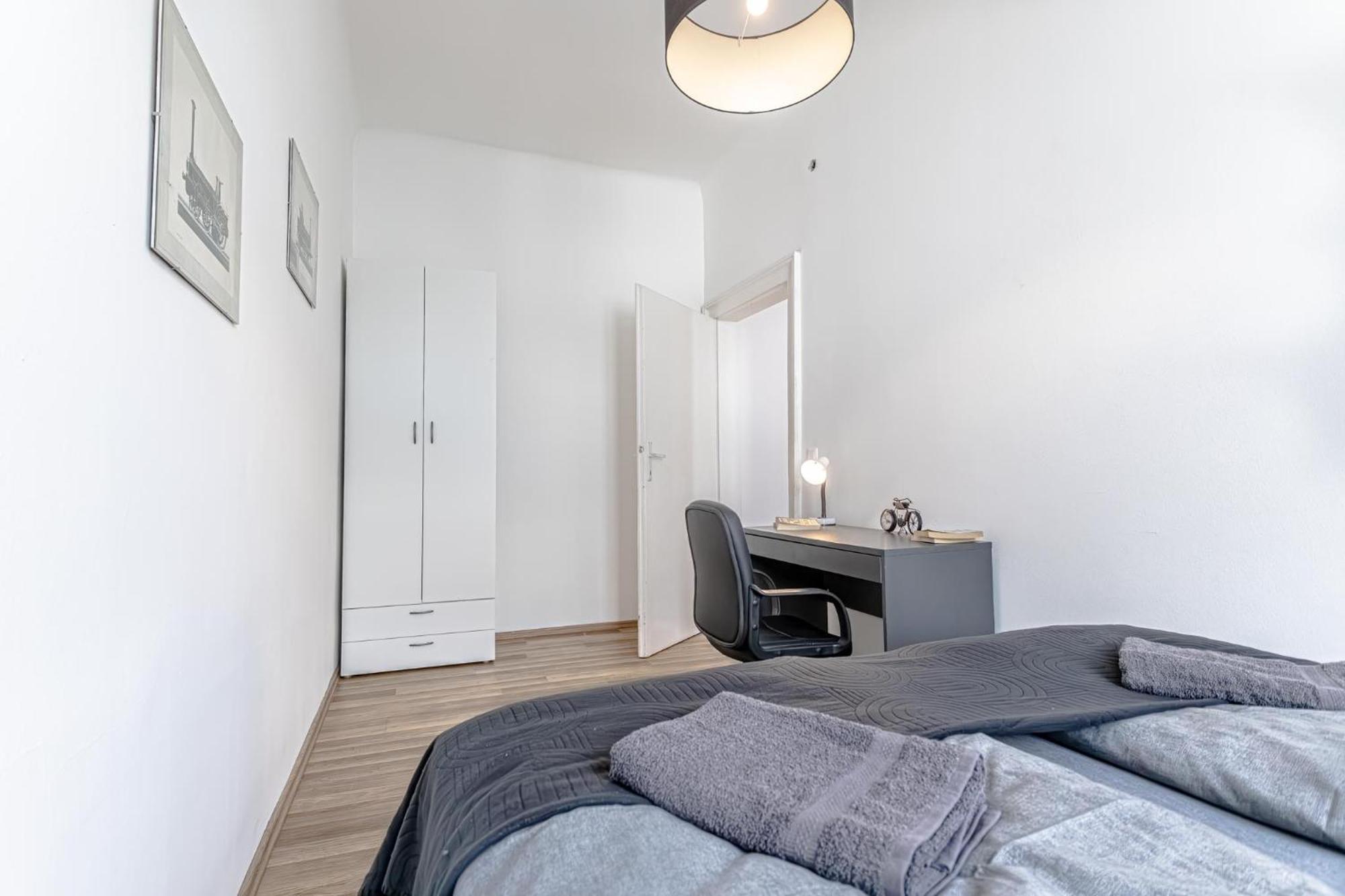 Explore Vienna 2Br And 1Lr Retreat Near Westbahnhof Bagian luar foto
