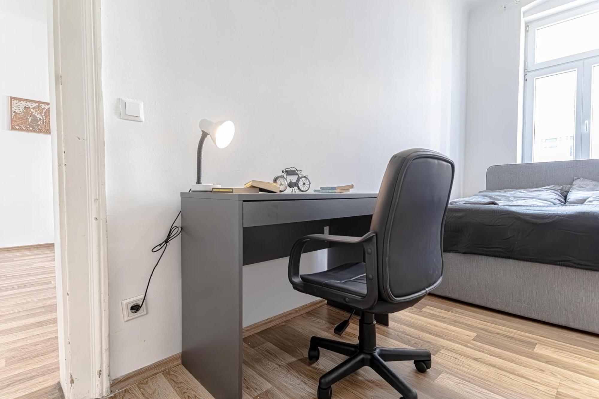 Explore Vienna 2Br And 1Lr Retreat Near Westbahnhof Bagian luar foto